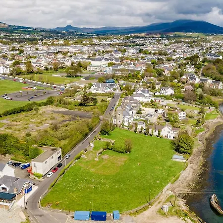 The Old Coastguard Tower * Buncrana